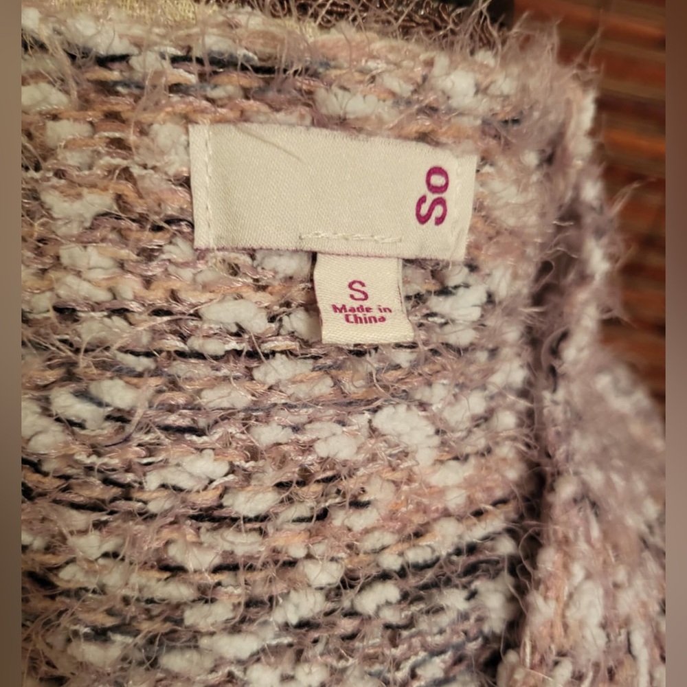 Cozy Knit Women's Sweater - Pink - Picture 2 of 4